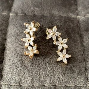 Flower rhinestone earrings
